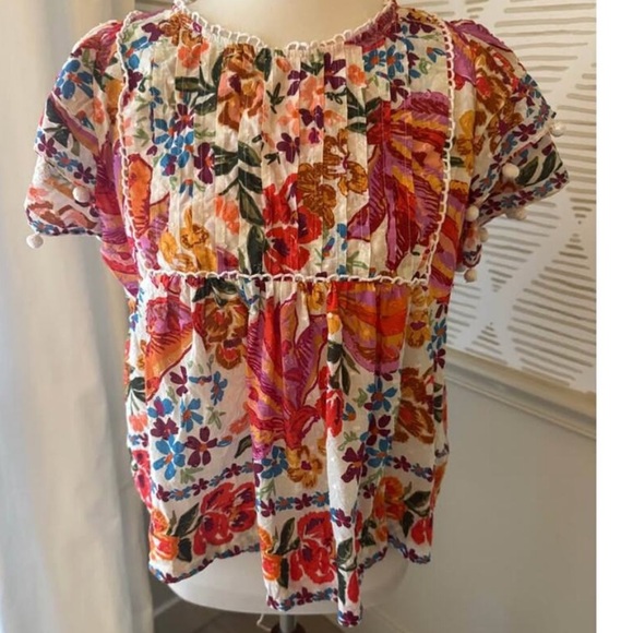 Farm Rio Bananas Pom Pom Pintuck Blouse.  Size Small - Picture 2 of 7